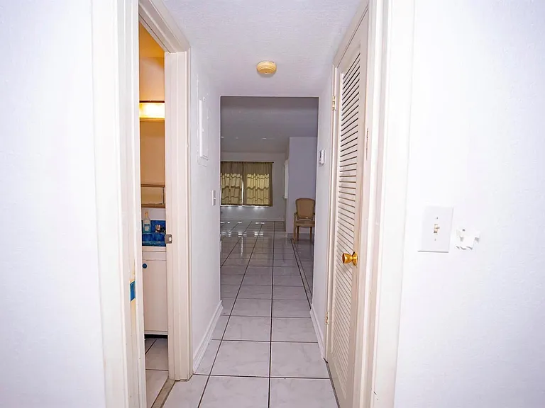 3240 Ridge Hill Rd #C — Photo 6