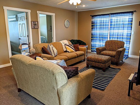 4th image of 2407 W Shore Dr