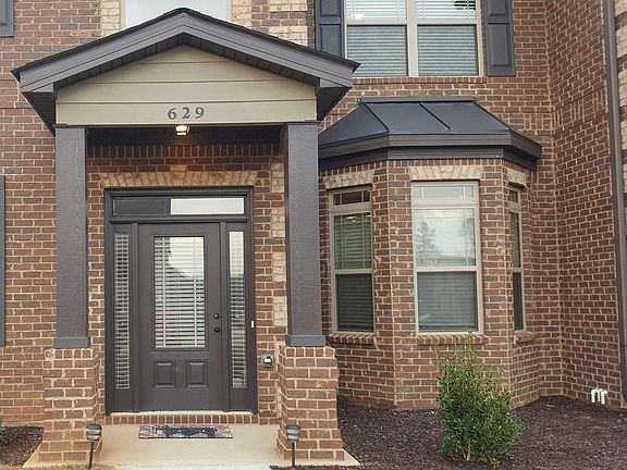 2nd image of 629 Corsica Ln