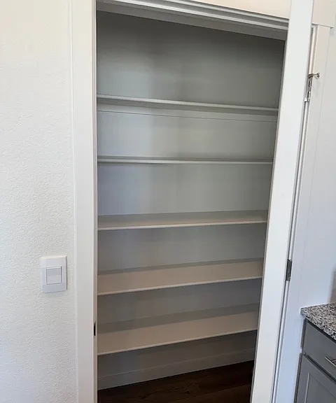 Kitchen pantry