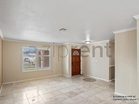 5th image of 1105 Kapareil Dr