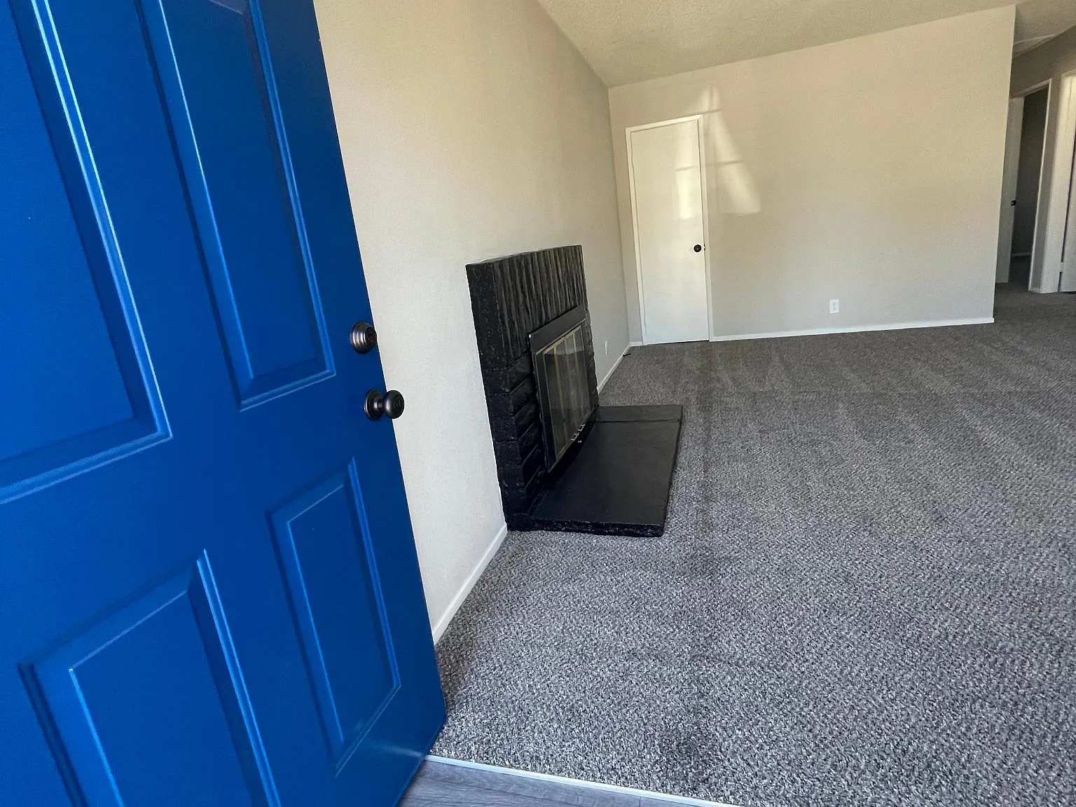 4693 Livermore Ave — Photo 2