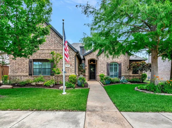 8332 Park Brook Dr, North Richland Hills, TX 76182