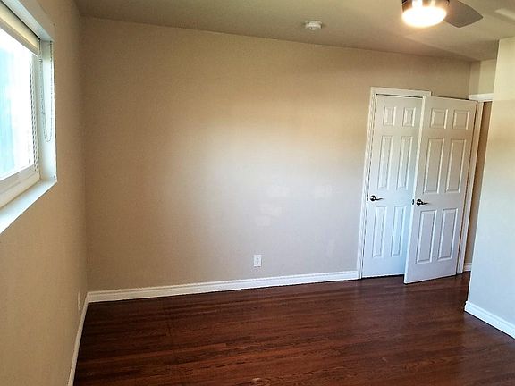 5th image of 13331 S Berendo Ave