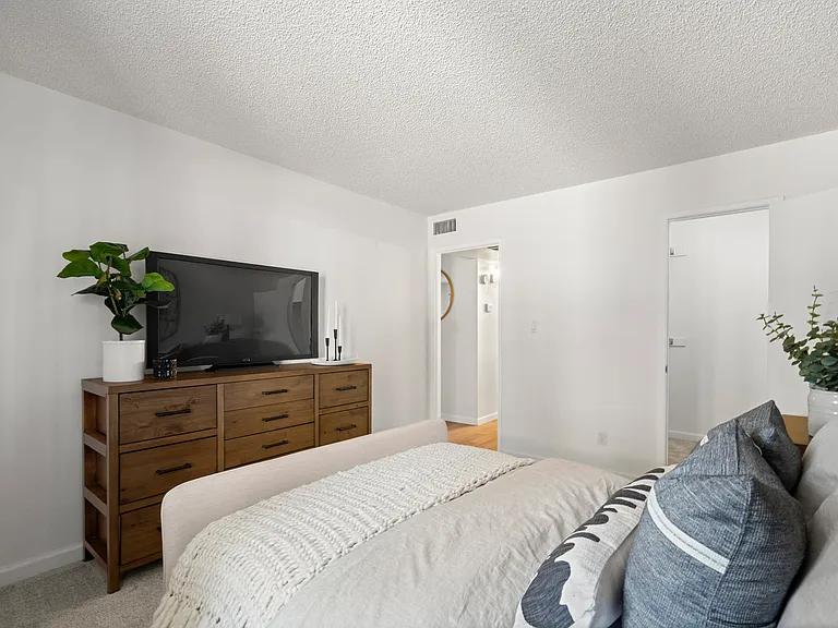 Bedroom Alt. Angle