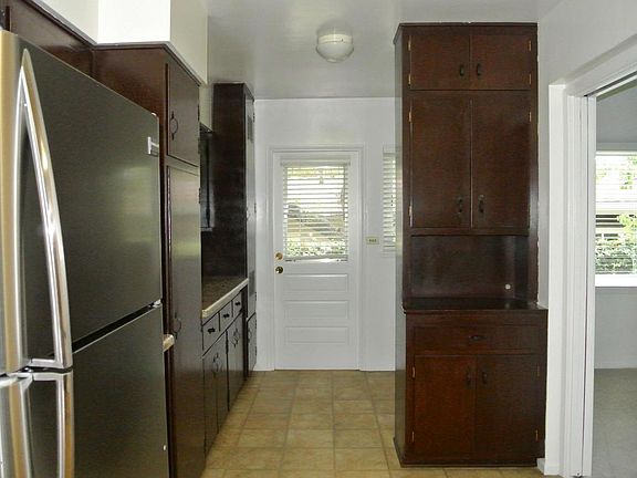 5th image of 1622 Oakdale St