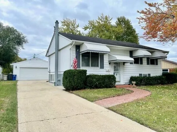 484 Daytona Rd, Columbus, OH 43228