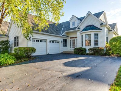 155 S Danbury Ct, Lake Forest, IL, 60045