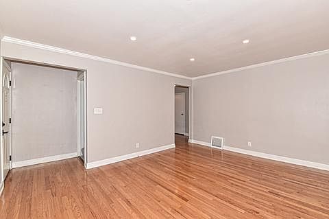 2nd image of 7405 Hennessey Ave