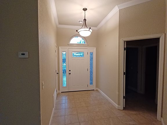 Inside hallway to the front door