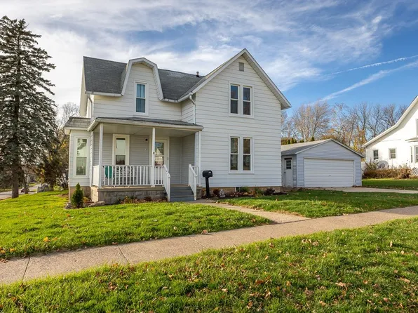 318 S Niagara St, Maquoketa, IA 52060