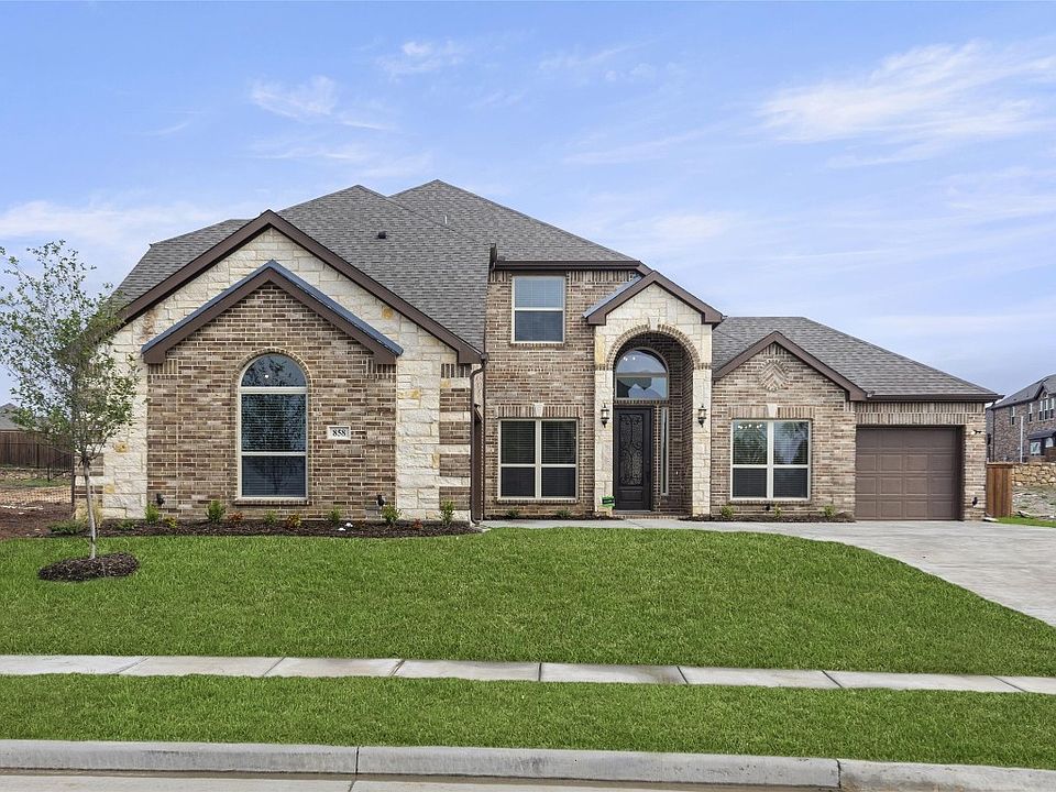 1st image of 858 Blue Heron Dr