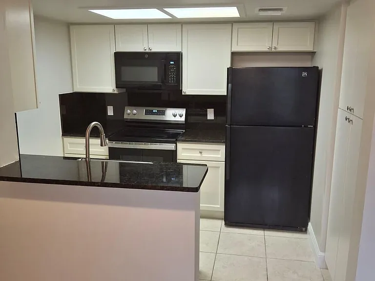 3222 Coral Lake Ln — Photo 1