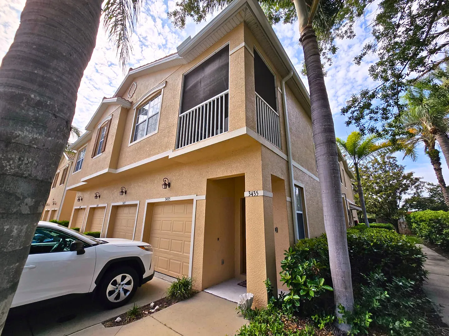 Gated 2BR/ 2BA Townhome Near UTC — Photo 1