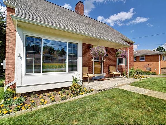 2nd image of 504 Sandra Dr