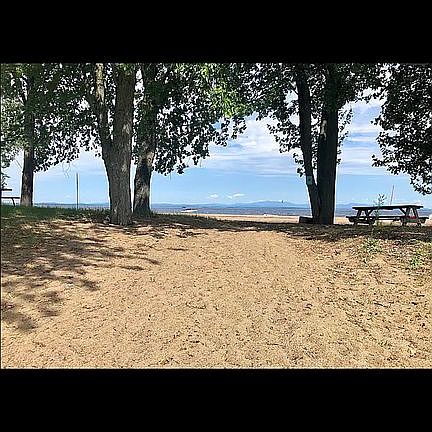 5th image of 13 Ausable Beach Rd