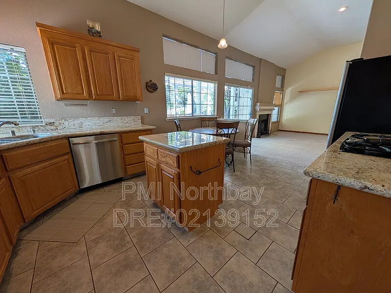 3275 Formby Ln — Photo 7