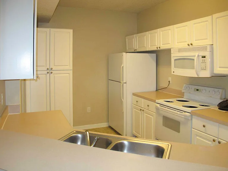 5572 Metrowest Blvd #5-310 — Photo 5