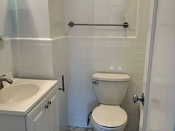 4th image of 40 W 72nd St APT 65