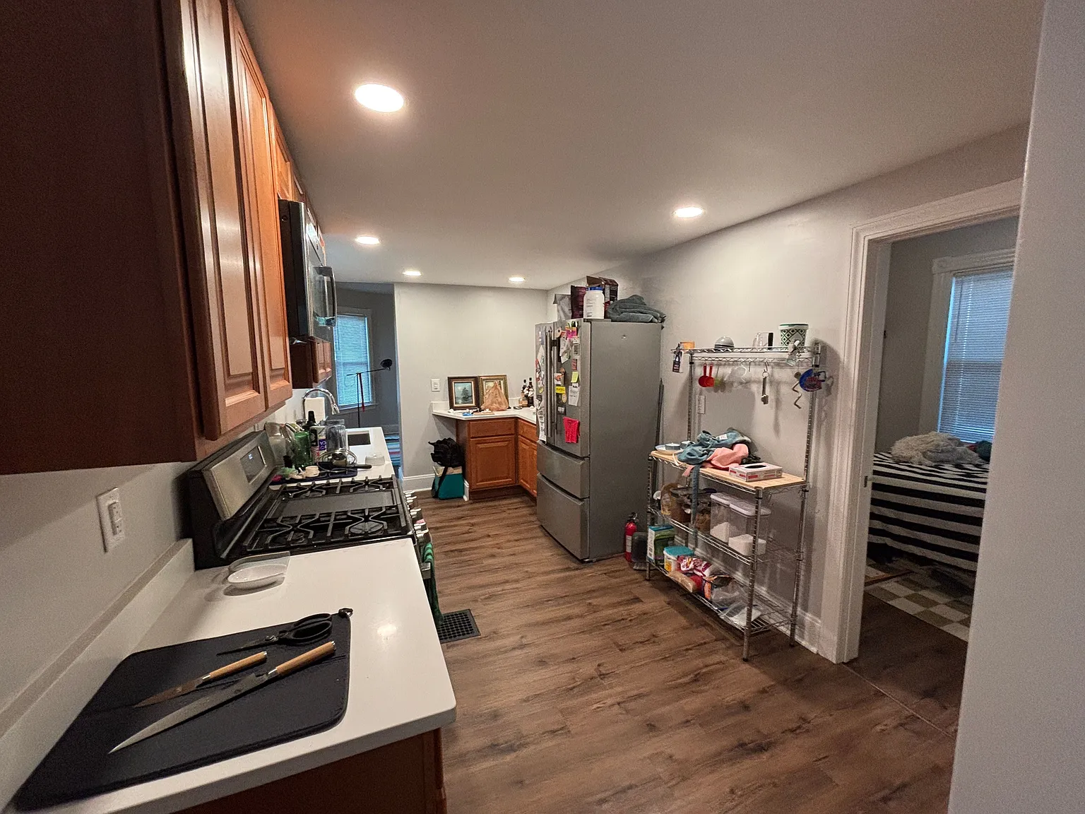 2 bed, 1.0 bath, $1,400 — Photo 2