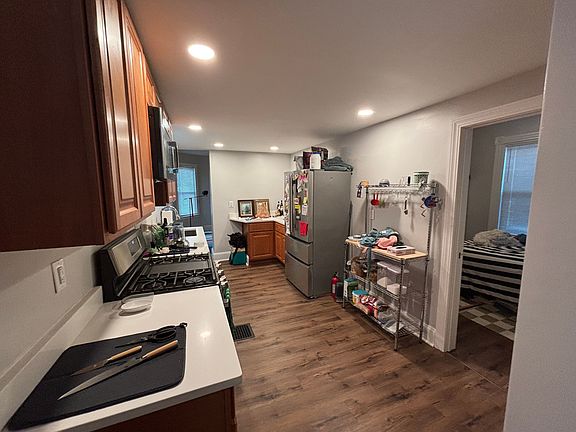 2nd image of 2411 Norwood Ave #1