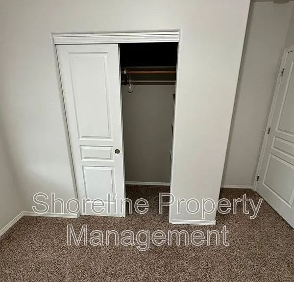 511 Diamond Lake St — Photo 84