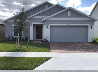 9527 Oglethorpe Dr, Groveland, FL 34736