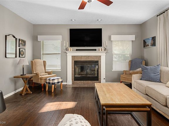 3rd image of 9672 E Northwood Dr