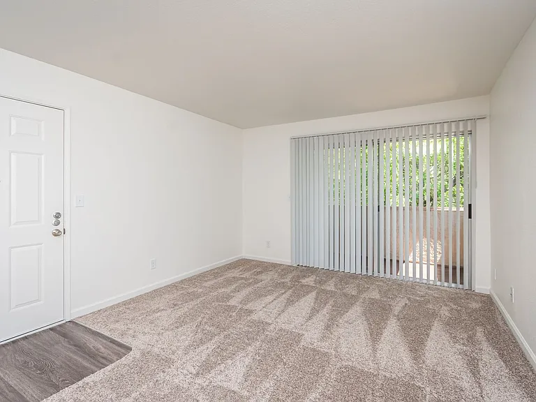 Carmel Pointe — Photo 30