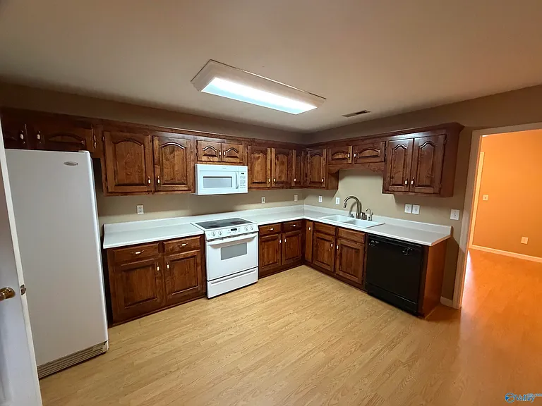 1524 Forestview Dr SW — Photo 11