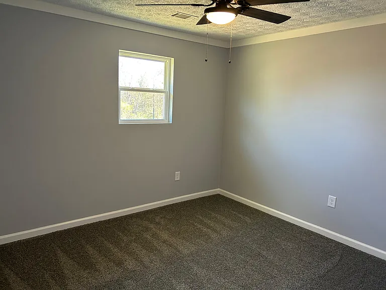 450 Camp Creek Cir #B — Photo 6