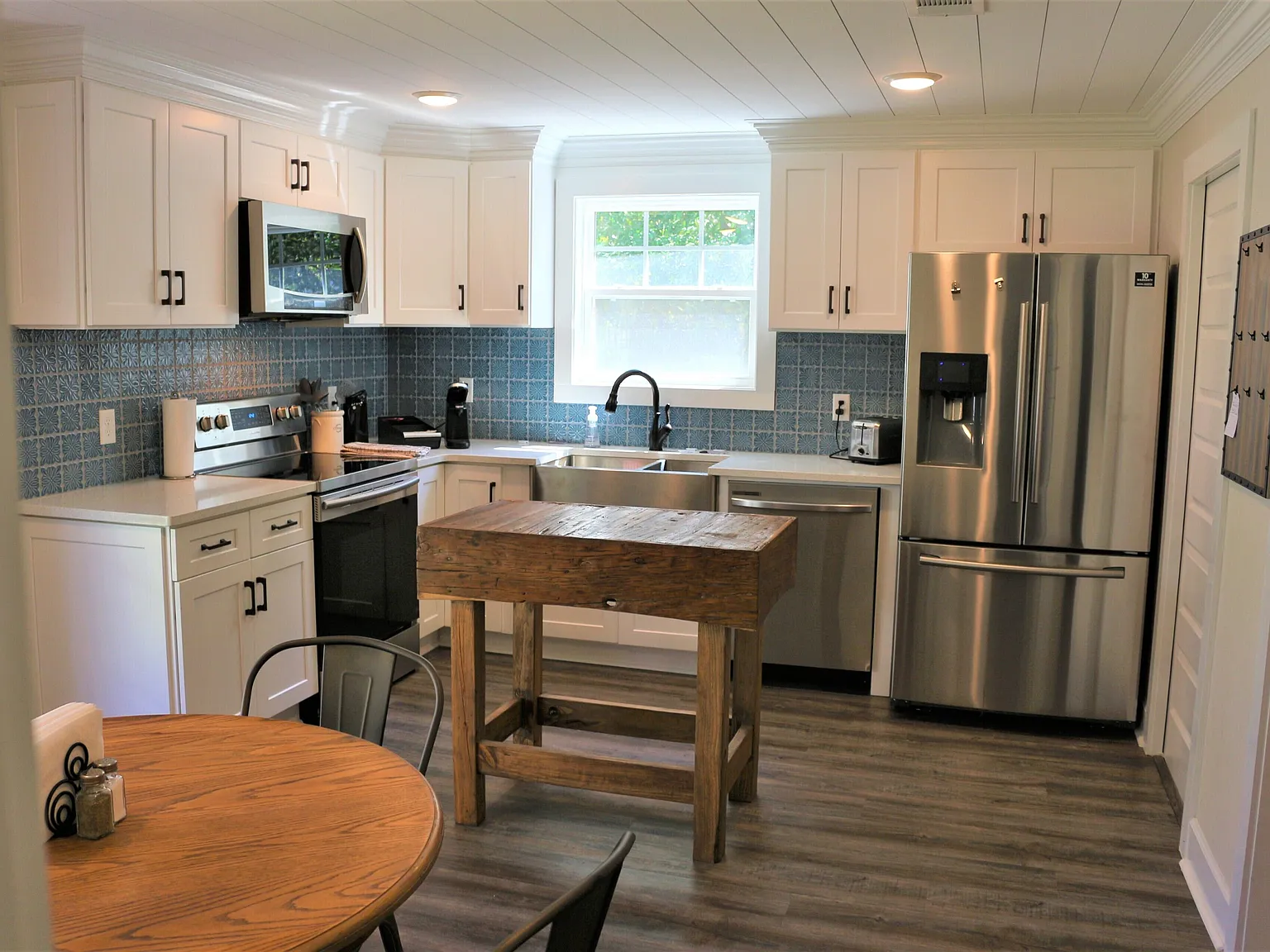 3 bed, 1455 sqft, $2,550 — Photo 2