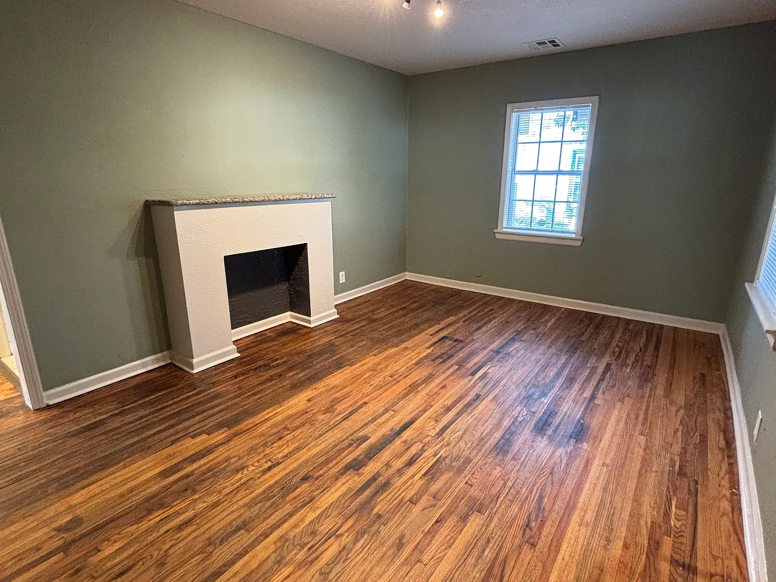 3 bed, 1368 sqft, $1,295 — Photo 3