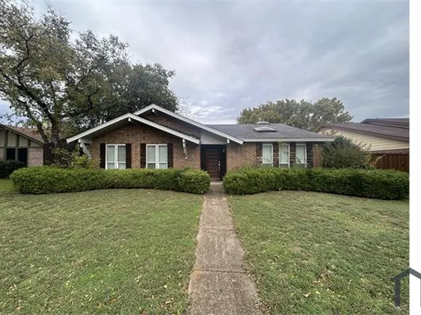 2905 Spring Brook Dr, Garland, TX 75044