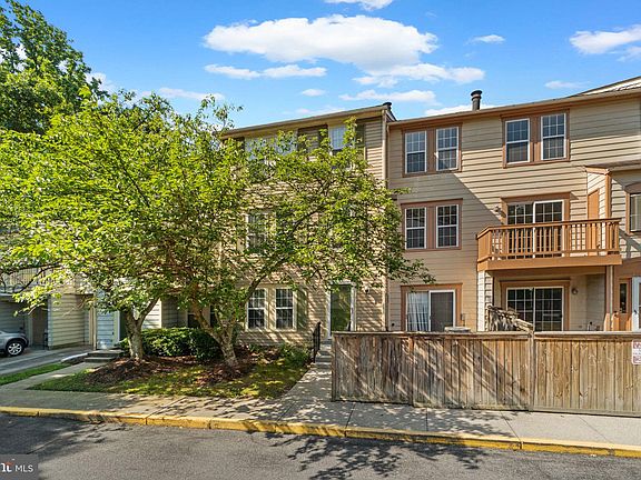 3rd image of 14631 Monmouth Dr #10-111