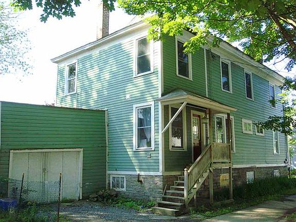 2nd image of 400 Elizabeth St