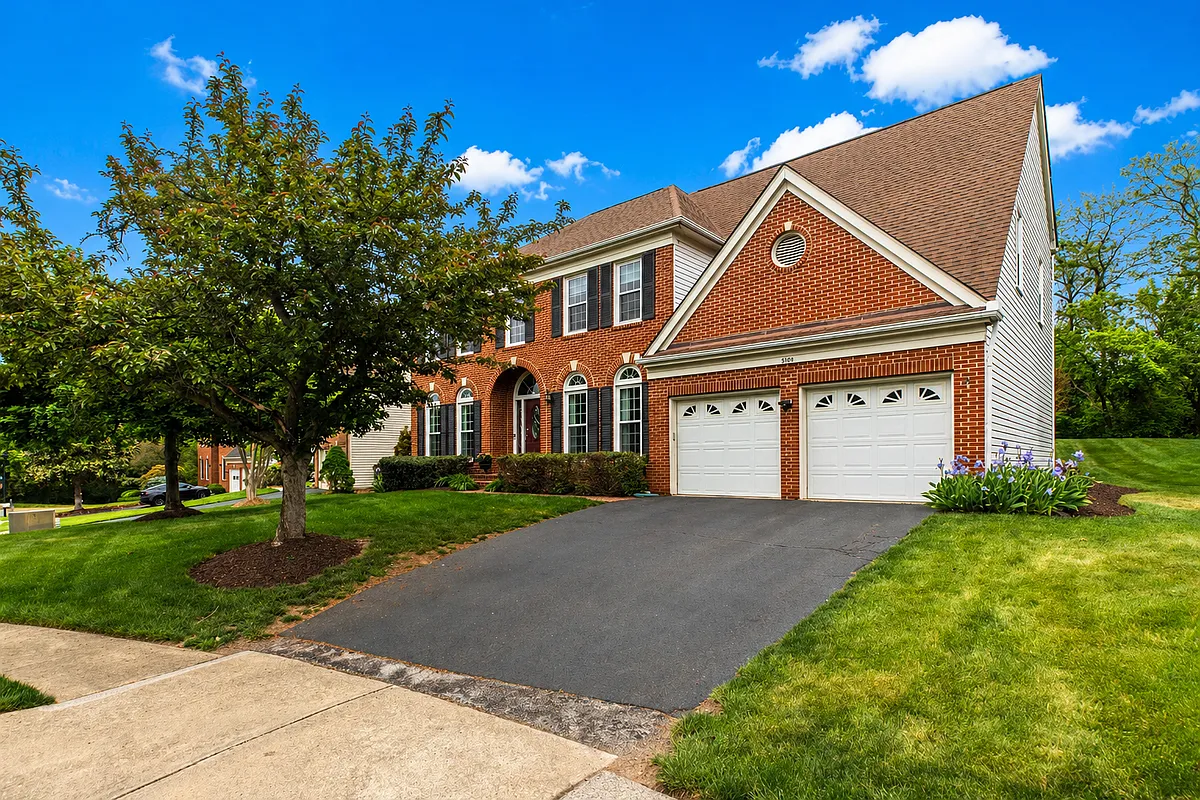 Building Photo - 5105 Claybank Ln