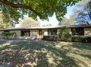 4670 S Palmer Ave, Springfield, MO 65804