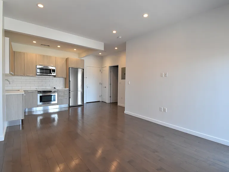 3040 21st St #205 — Photo 3