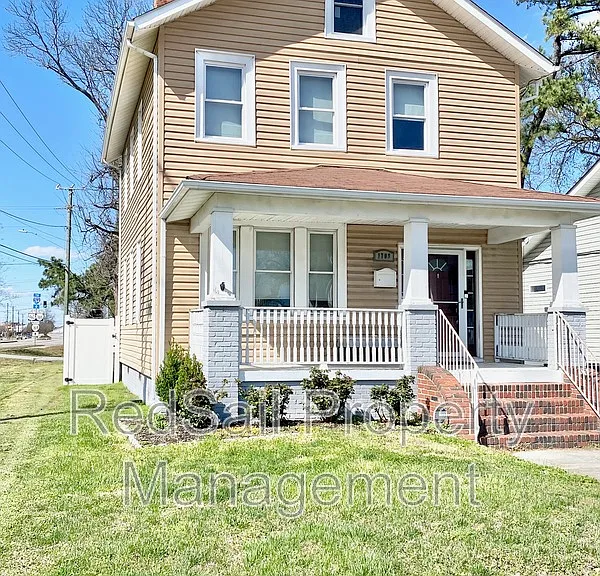 1708 Canton Ave — Photo 2