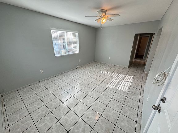 3rd image of 10851 California Ave
