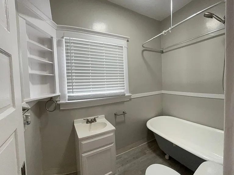 319 W 5th St Long Beach, Ca 90802 — Photo 15