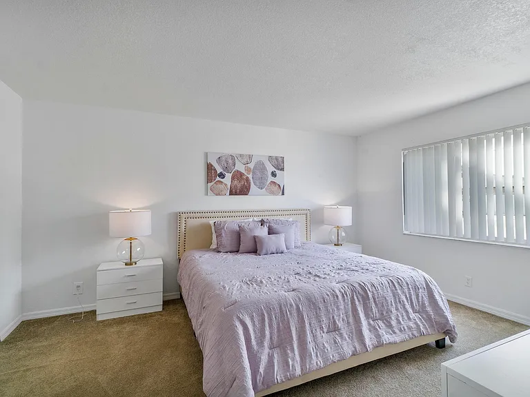2 BEDROOM - MASTER BEDROOM