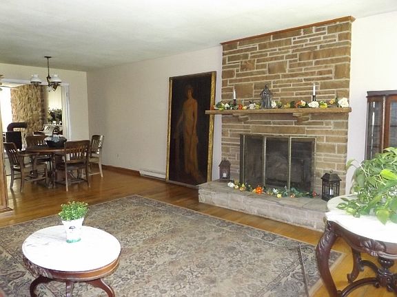 5th image of 101 Forest Hill Dr