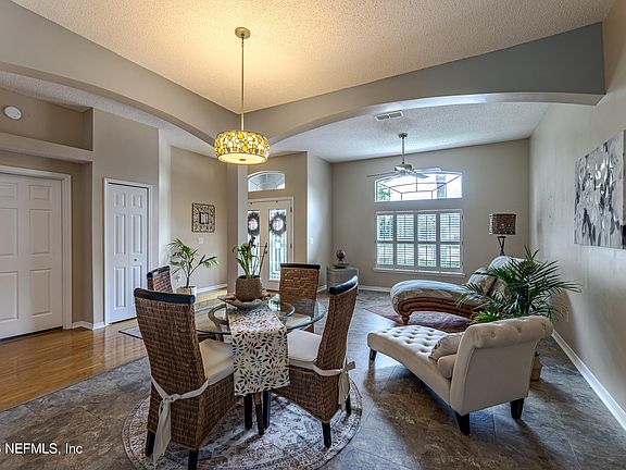3rd image of 12987 WINTHROP COVE Drive