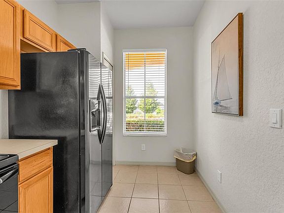 4th image of 602 La Mirage St