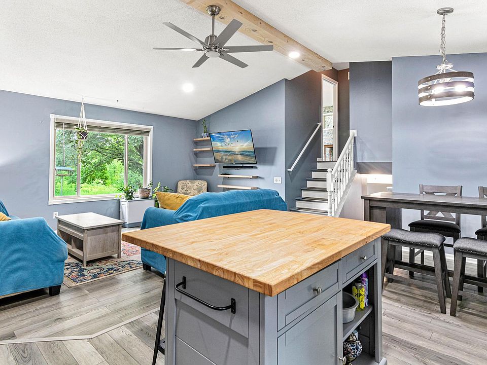 29219 Morningside Ct, Lindstrom, MN 55045 | Zillow