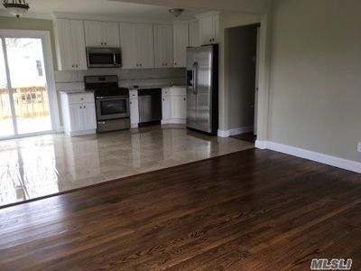 380 S 6th St, Lindenhurst, NY, 11757