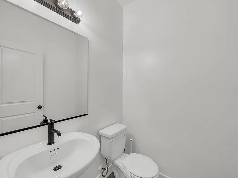 5654 S Duel Ln — Photo 12