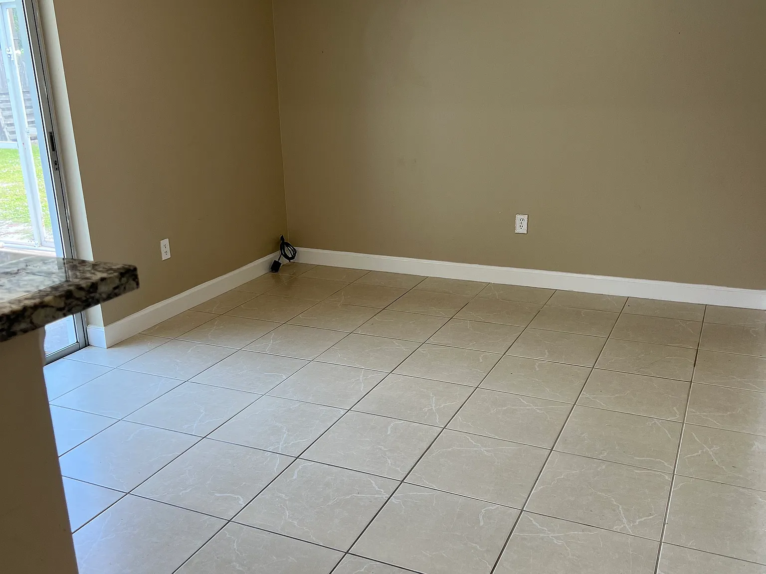 2 bed, 1379 sqft, $1,850 — Photo 3